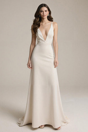 Robe de bal longue simple en satin ivoire à col en V